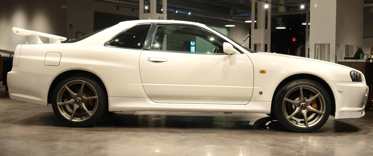 2000 Nissan R34 Skyline GT-R 10th Gen - Image 15 of 31