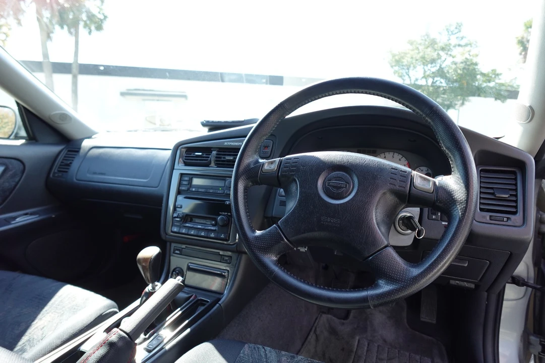 2000 Nissan Stagea 1st Gen - Image 15 of 19