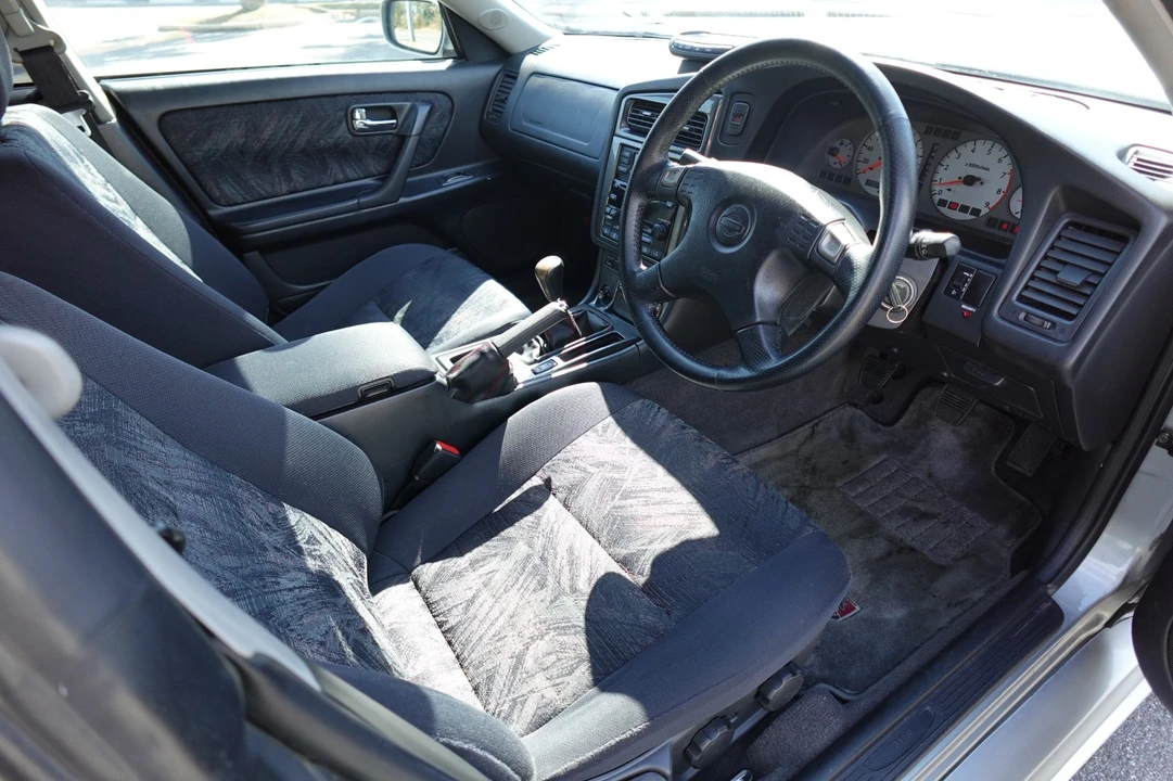 2000 Nissan Stagea 1st Gen - Image 14 of 19