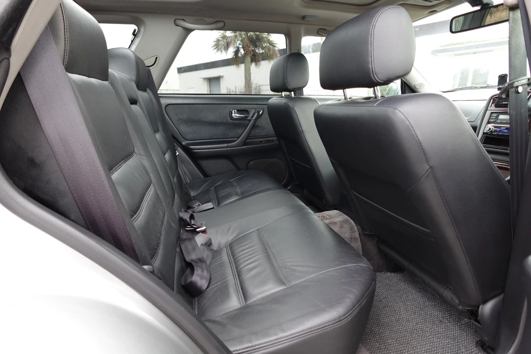 2000 Nissan Stagea 2nd Gen - Image 18 of 20