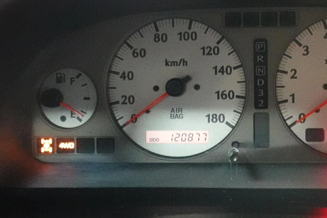 2000 Nissan Stagea 1st Gen - Image 23 of 26