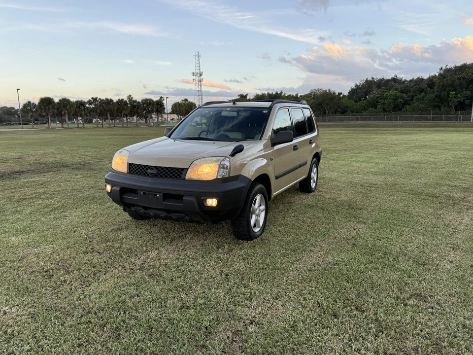 2000 Nissan - Image 4 of 31