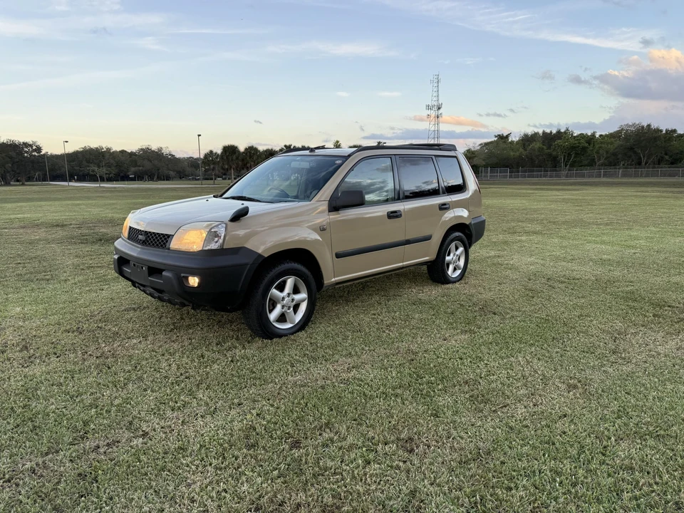 2000 Nissan - Image 8 of 31