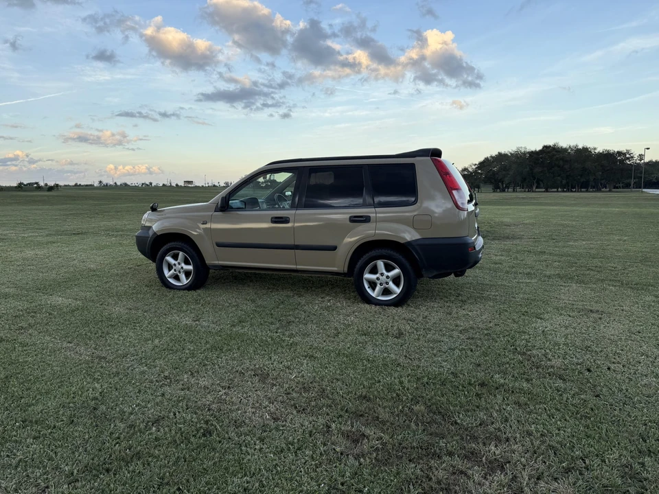 2000 Nissan - Image 19 of 31