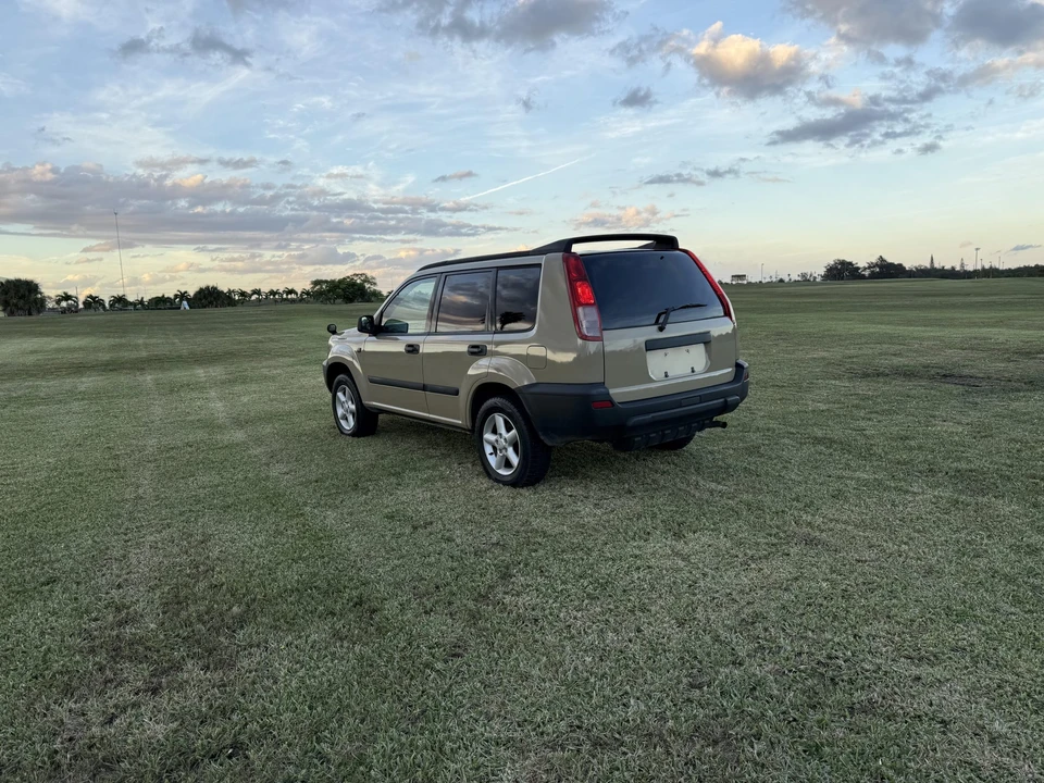 2000 Nissan - Image 24 of 31