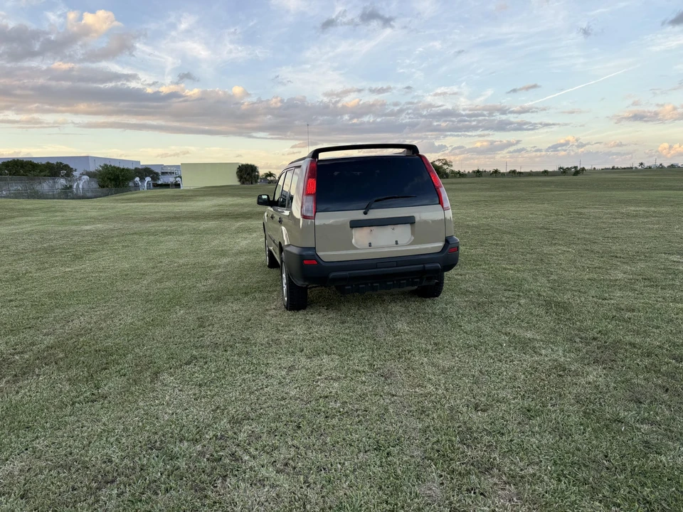 2000 Nissan - Image 29 of 31