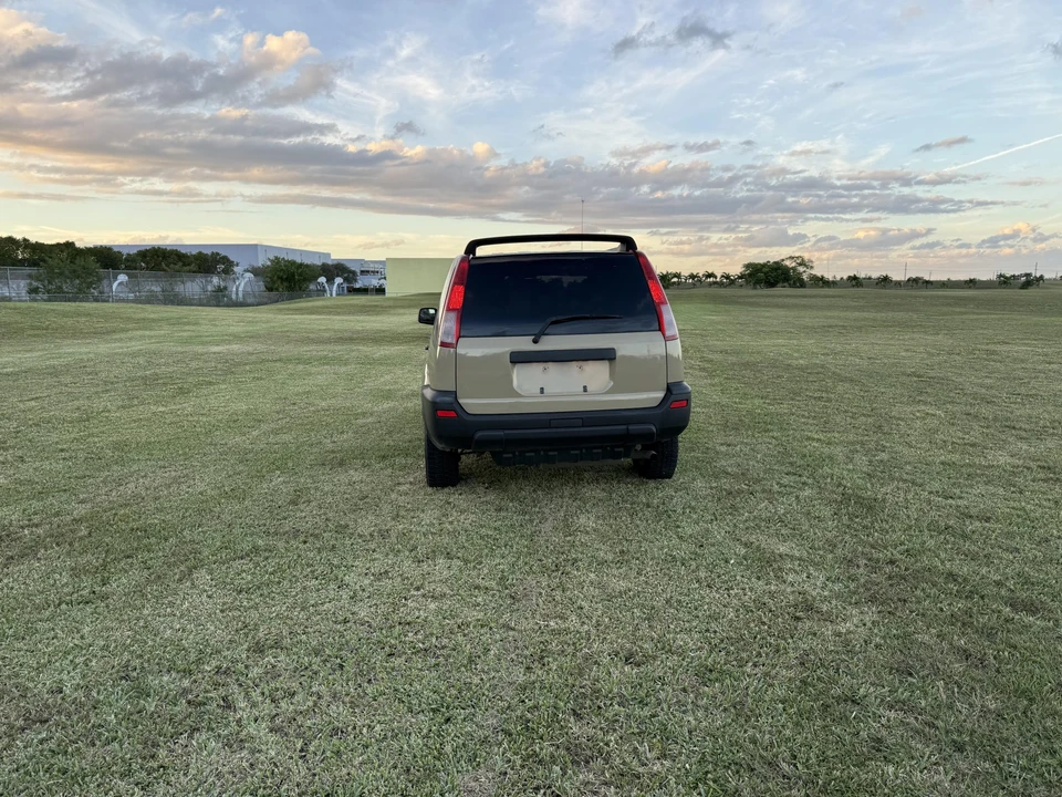 2000 Nissan - Image 30 of 31