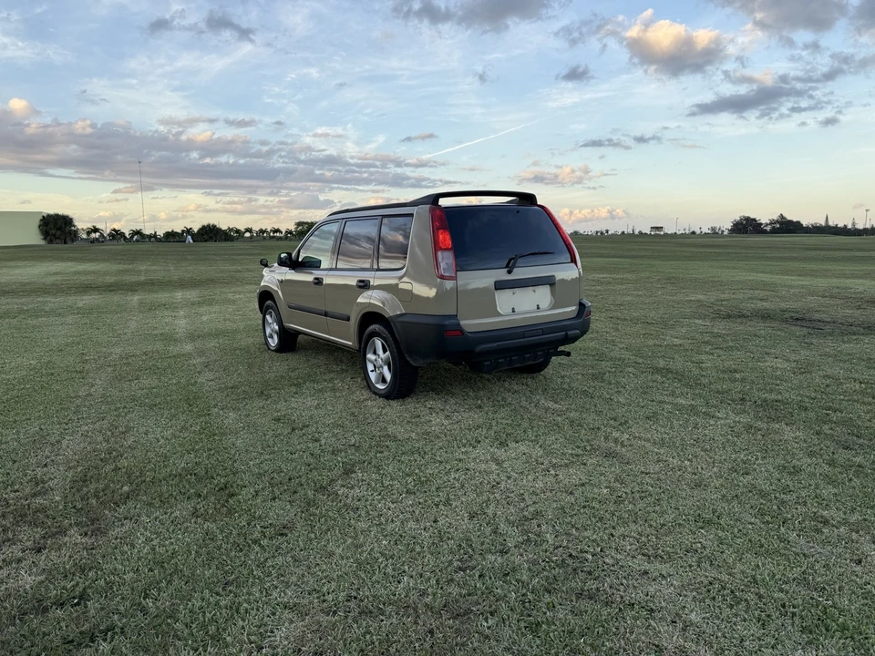 2000 Nissan - Image 4 of 21