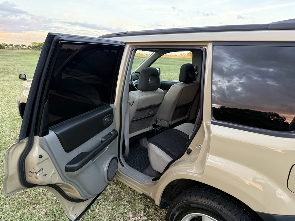 2000 Nissan - Image 19 of 21