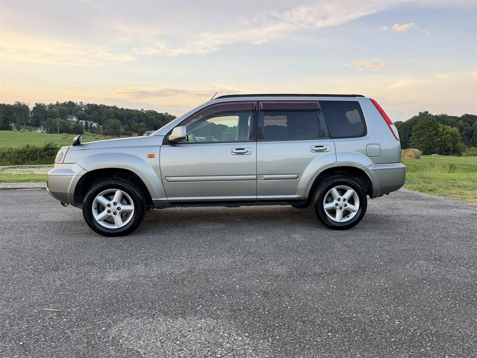 2000 Nissan Xterra 1st Gen - Image 10 of 31