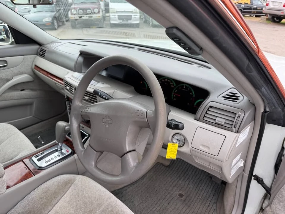 2000 Nissan Cedric 10th Gen - Image 7 of 20