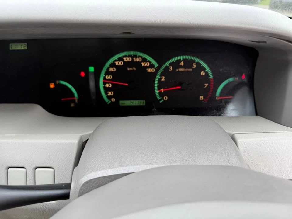 2000 Nissan Cedric 10th Gen - Image 15 of 20