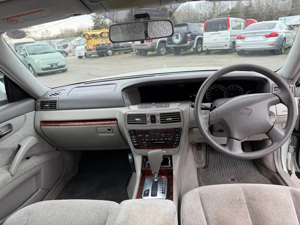 2000 Nissan Cedric 10th Gen - Image 8 of 20
