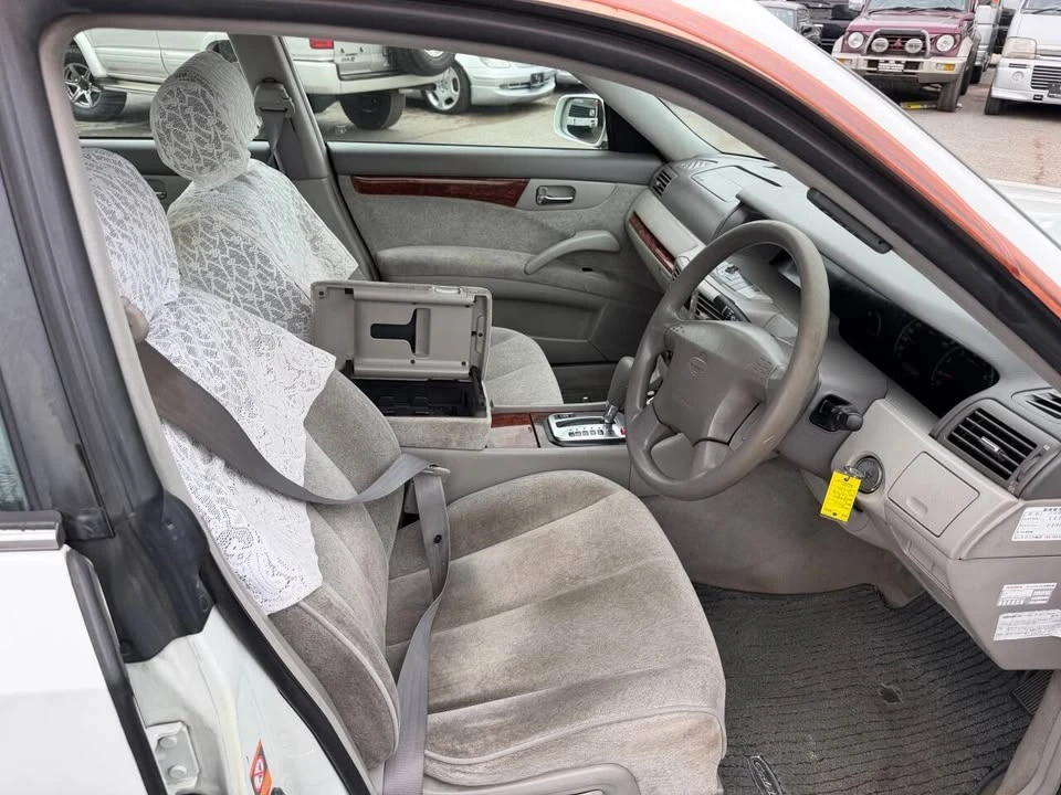 2000 Nissan Cedric 10th Gen - Image 17 of 20