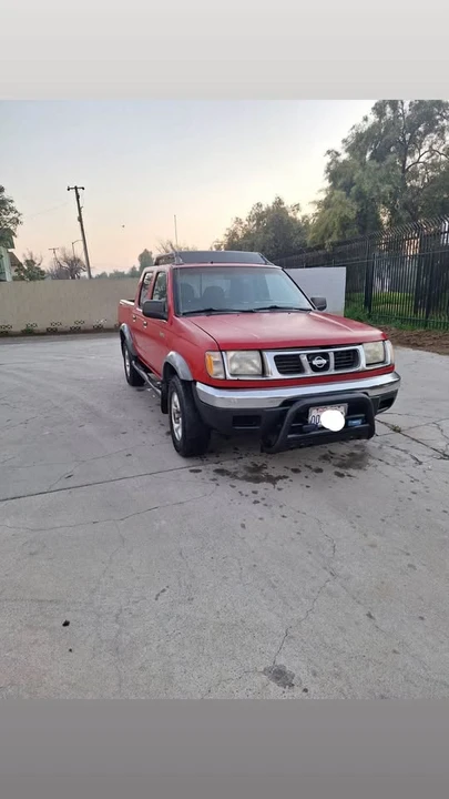 2000 Nissan Frontier 1st Gen - Image 2 of 8