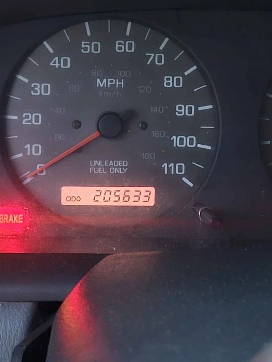 2000 Nissan Frontier 1st Gen - Image 5 of 7