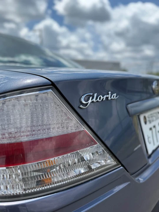 2000 Nissan Gloria 11th Gen - Image 3 of 14