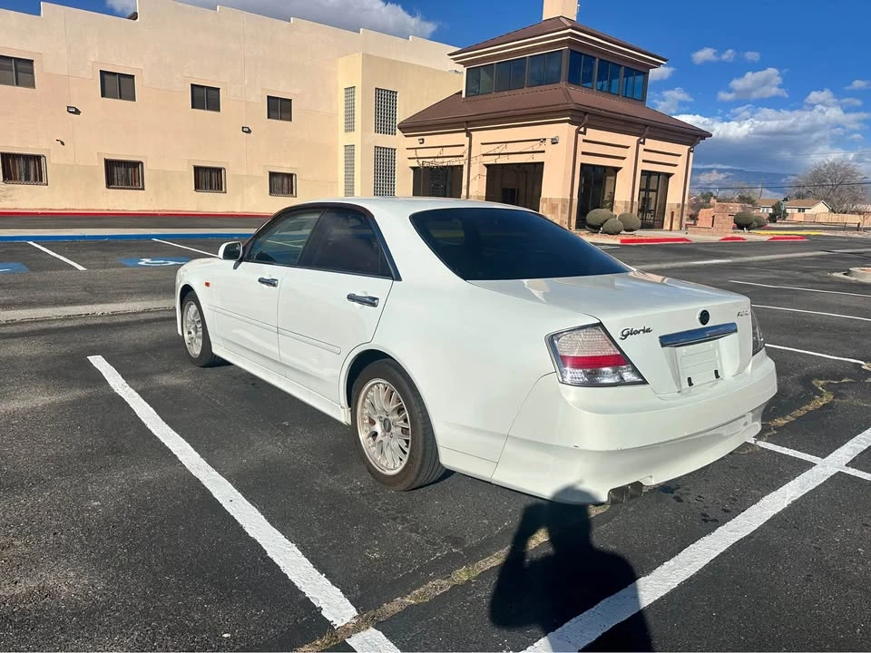 2000 Nissan Gloria 11th Gen - Image 3 of 14