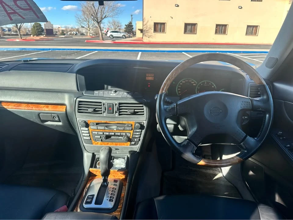 2000 Nissan Gloria 11th Gen - Image 10 of 14