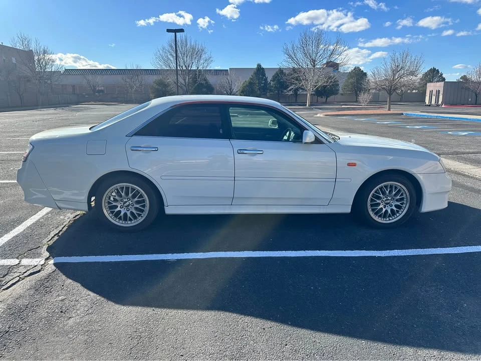 2000 Nissan Gloria 11th Gen - Image 4 of 14