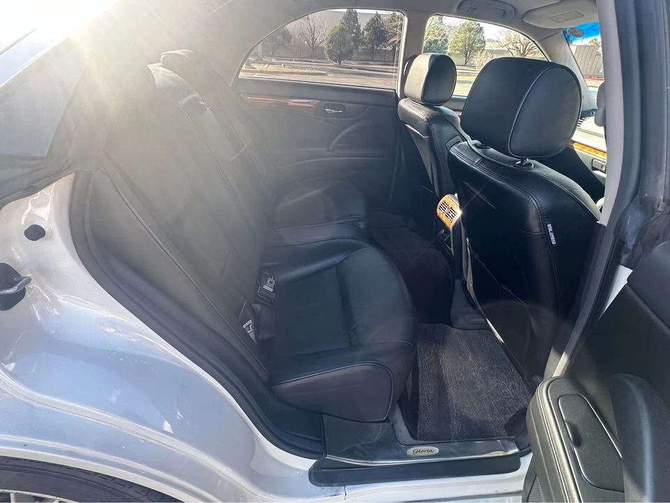 2000 Nissan Gloria 11th Gen - Image 11 of 14