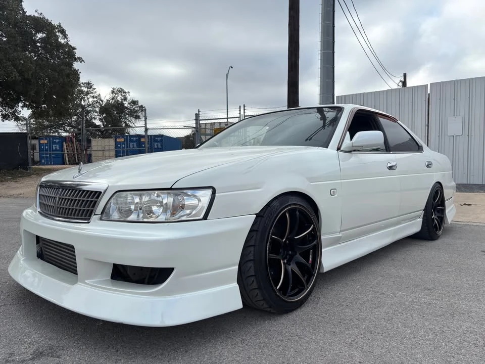 2000 Nissan Laurel 8th Gen - Image 4 of 19