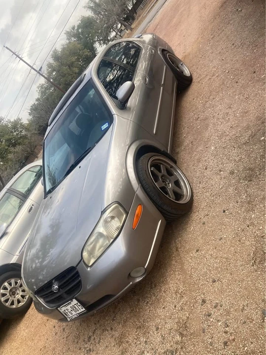 2000 Nissan Maxima 5th Gen - Image 3 of 17