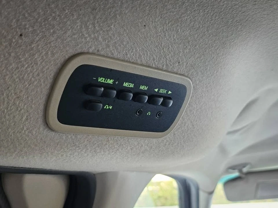 2000 Nissan Quest - Image 12 of 20