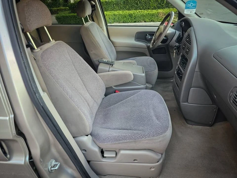 2000 Nissan Quest - Image 9 of 20