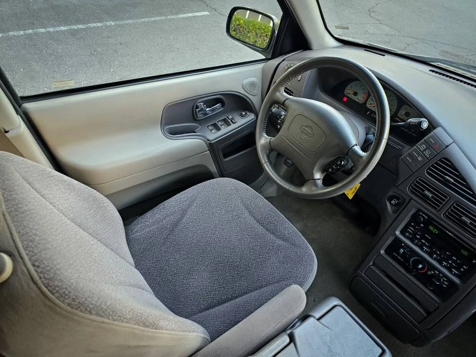 2000 Nissan Quest - Image 7 of 20