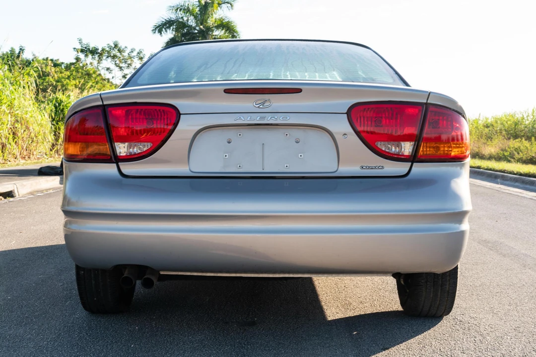 2000 Oldsmobile Alero - Image 5 of 31