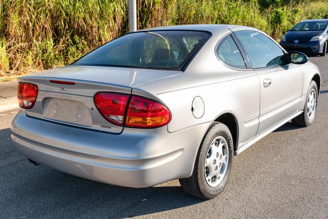 2000 Oldsmobile Alero - Image 4 of 31