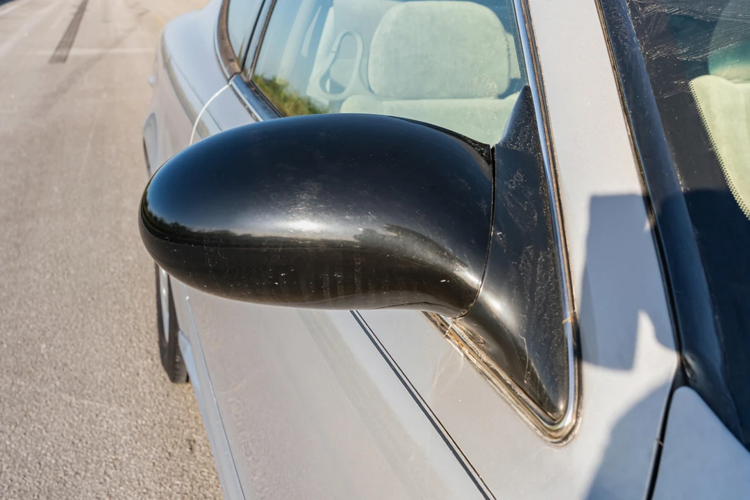 2000 Oldsmobile Alero - Image 24 of 31