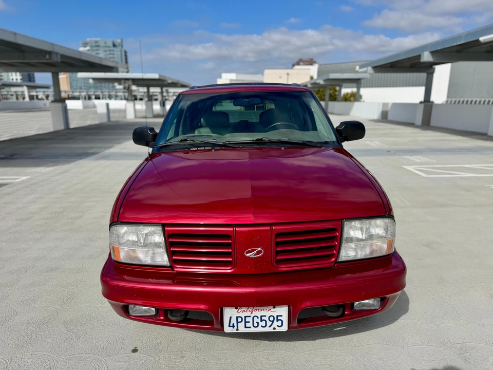 2000 Oldsmobile Bravada - Image 8 of 31