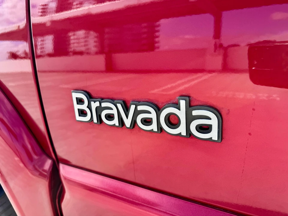 2000 Oldsmobile Bravada - Image 28 of 31