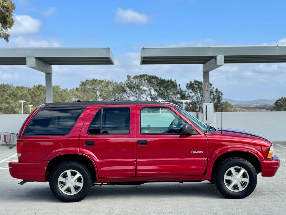 2000 Oldsmobile Bravada - Image 22 of 31