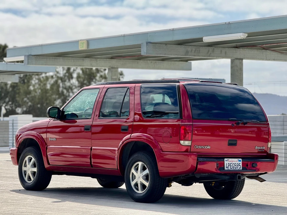 2000 Oldsmobile Bravada - Image 15 of 31