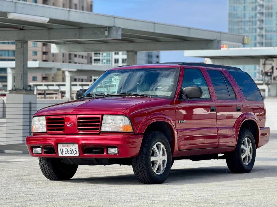 2000 Oldsmobile Bravada - Image 11 of 31
