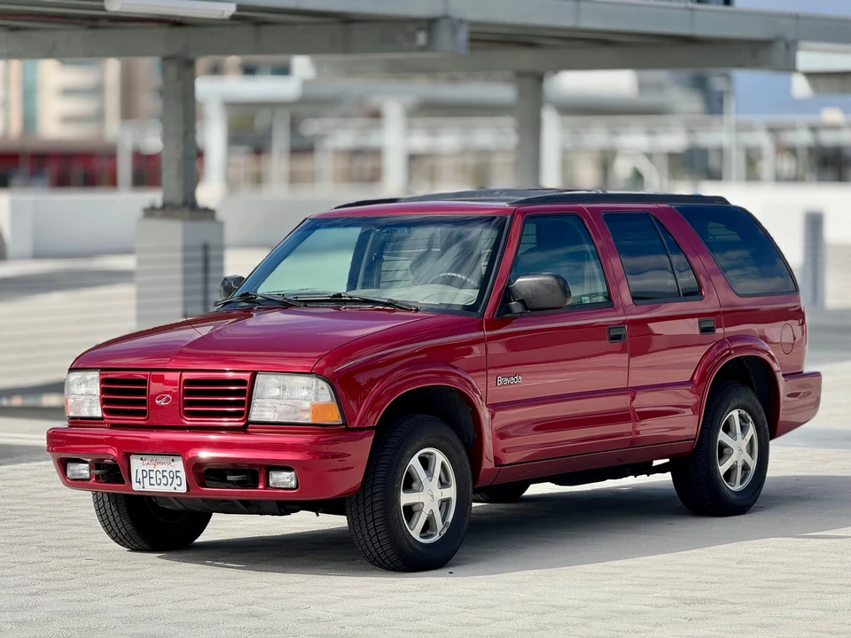 2000 Oldsmobile Bravada - Image 10 of 31