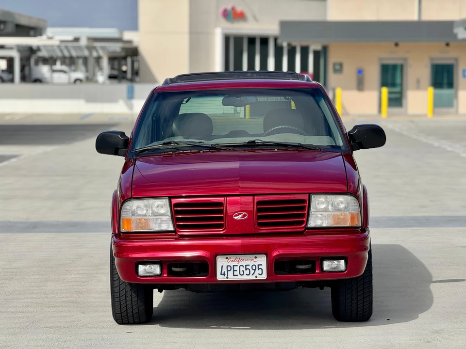 2000 Oldsmobile Bravada - Image 6 of 31