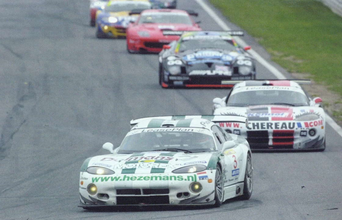 2000 Dodge Viper GTS 2nd Gen - Image 2 of 31