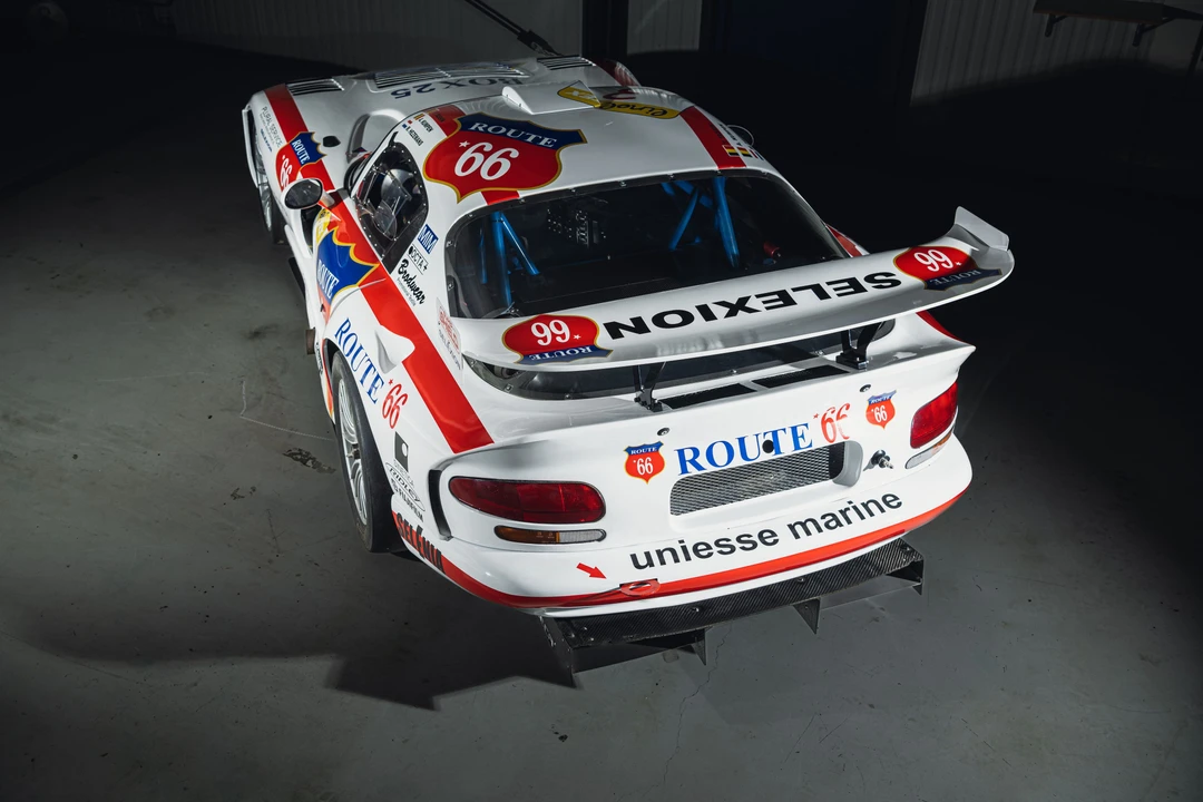 2000 Dodge Viper GTS 2nd Gen - Image 19 of 31