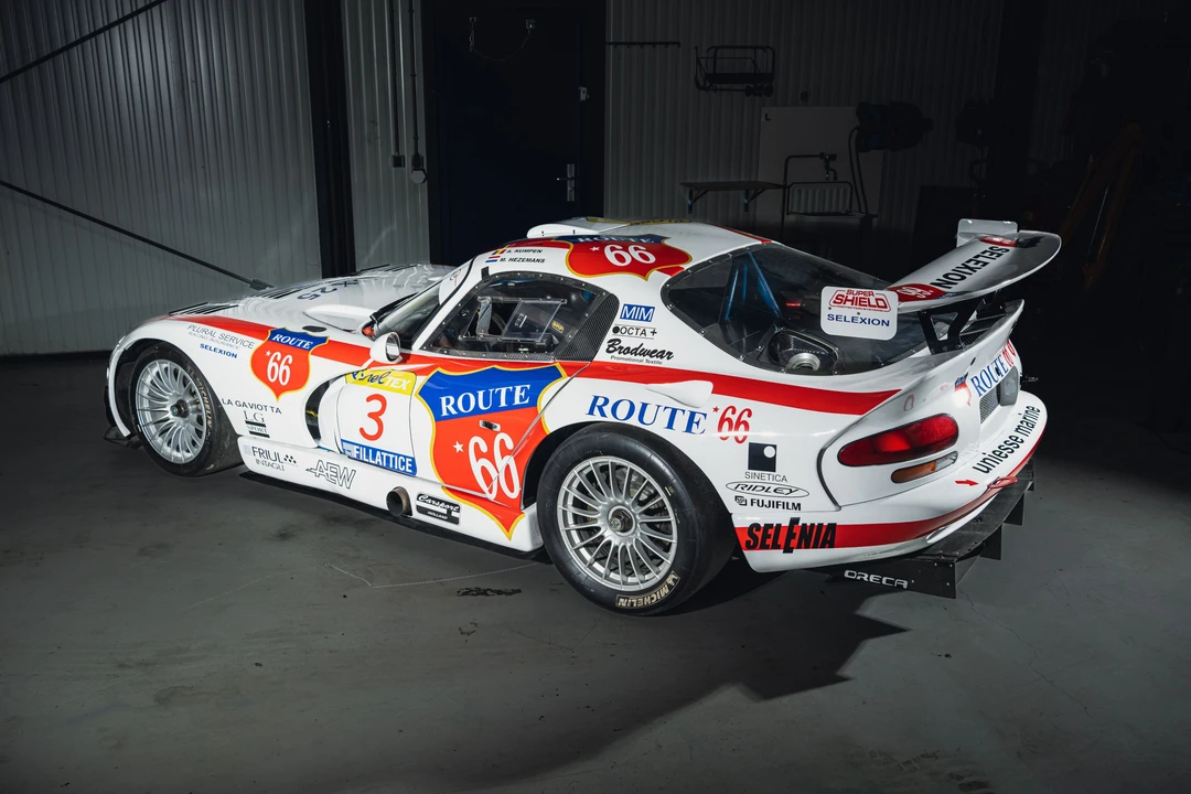 2000 Dodge Viper GTS 2nd Gen - Image 14 of 31