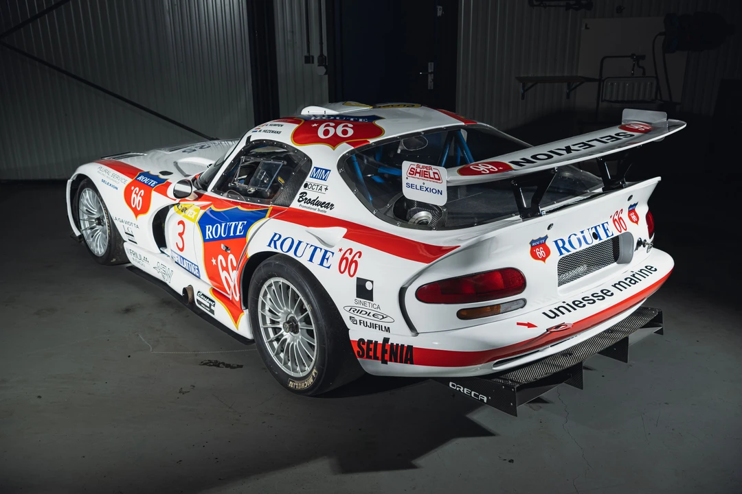 2000 Dodge Viper GTS 2nd Gen - Image 24 of 31