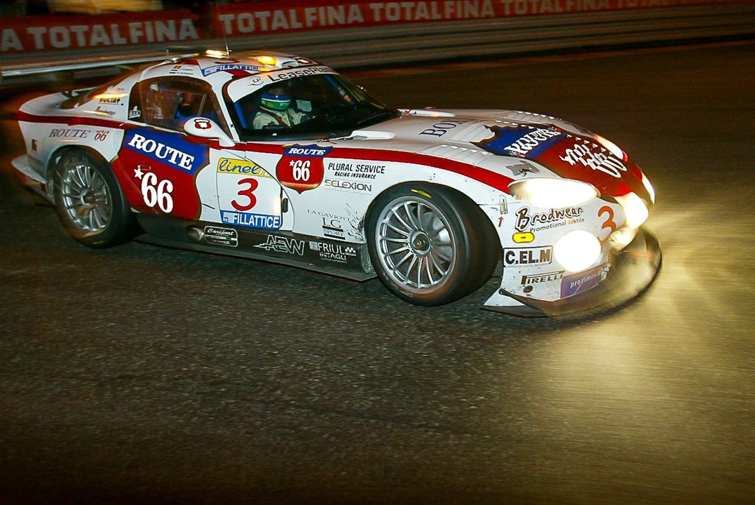 2000 Dodge Viper GTS 2nd Gen - Image 12 of 31
