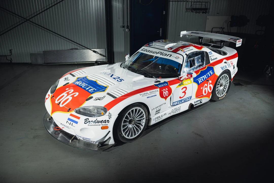2000 Dodge Viper GTS 2nd Gen - Image 30 of 31
