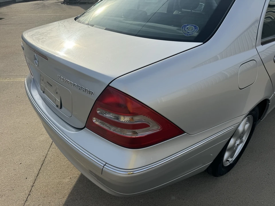 2000 Mercedes-Benz W202 C-Class - Image 18 of 21
