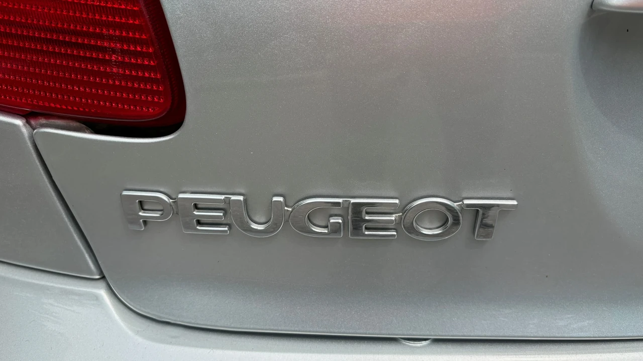 2000 Peugeot - Image 27 of 31