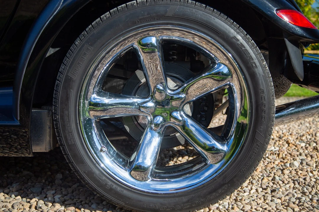 2000 Plymouth Prowler - Image 17 of 30