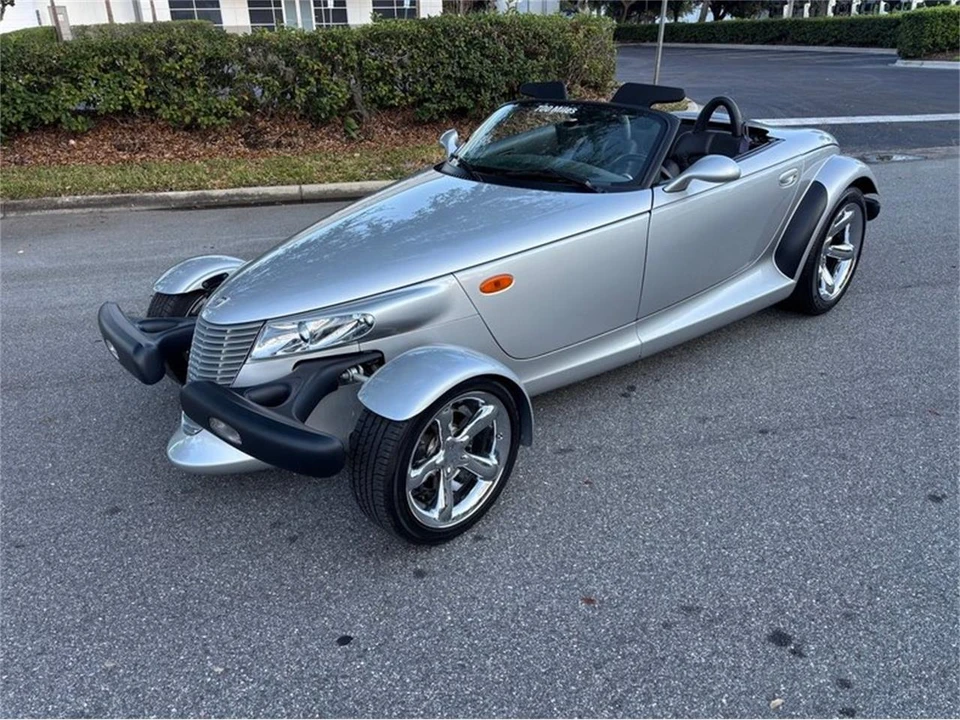 2000 Plymouth Prowler - Image 2 of 31